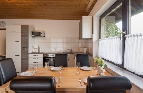 Immerath Apartment | Beautiful apartment for 5 people with WIFI, TV, terrace and pets allowed