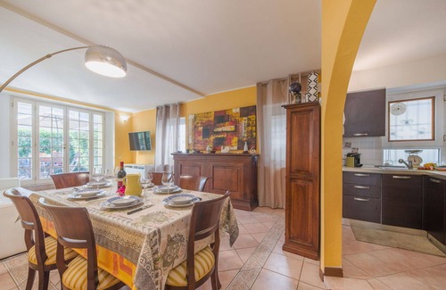 Lido di Camaiore Apartment | Beautiful apartment for 4 guests with A/C, WIFI, TV and patio