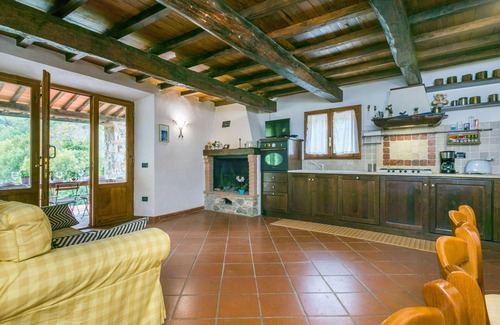 Montieri Apartment | Beautiful apartment for 5 guests with WIFI, TV, terrace and pets allowed