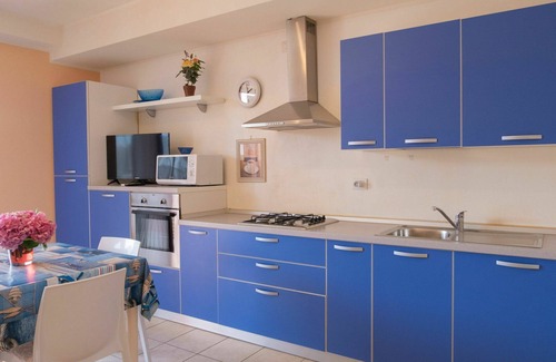 Lugana Apartment | Beautiful apartment for 4 guests with A/C, pool, WIFI, TV and balcony