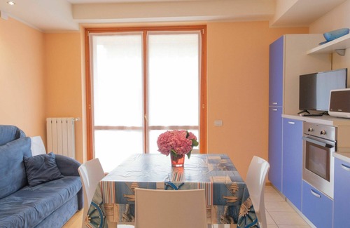 Lugana Apartment | Beautiful apartment for 4 guests with A/C, pool, WIFI, TV and balcony