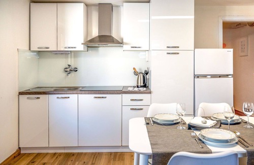 Postojna Apartment | Beautiful apartment for 3 guests with WIFI, TV, terrace and parking