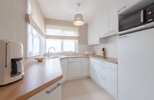 Vlissegem Apartment | Beautiful apartment for 7 guests with WIFI, TV, terrace, pets allowed, panoramic view and parking