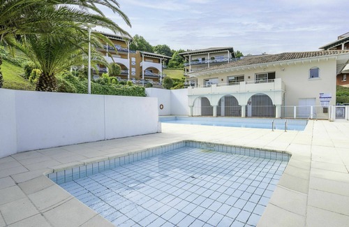 Behobie Apartment | Beautiful apartment for 4 people with WIFI, pool, TV and terrace