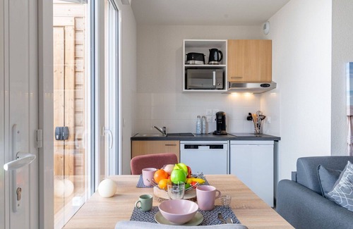 Mimizan Apartment | Beautiful apartment for 4 people with A/C, pool, WIFI, TV, terrace, pets allowed and parking