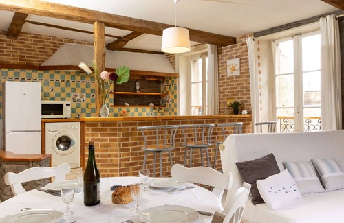 Saint-Servan Apartment | Beautiful apartment for 4 people with WIFI, TV and parking