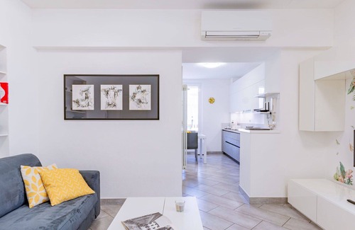 Bellano Apartment | Beautiful apartment for 4 people with A/C, WIFI, patio and pets allowed