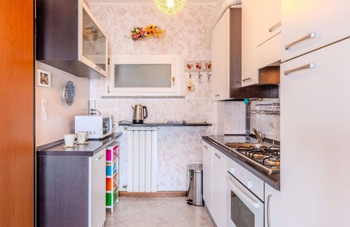 Fiumelatte Apartment | Beautiful apartment for 4 people with WIFI, TV, balcony and parking
