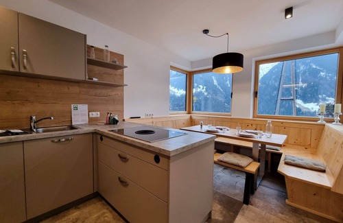 Landeck Apartment | Beautiful apartment for 4 guests with WIFI, TV, terrace and parking