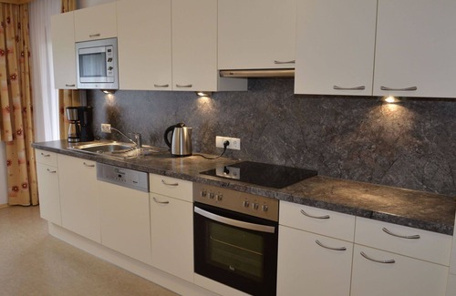 Kappl Apartment | Beautiful apartment for 13 people with WIFI, TV, terrace and parking