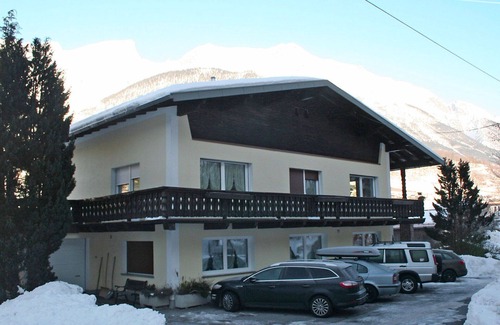 Pians Apartment | Beautiful apartment for 4 guests with WIFI, TV, patio, pets allowed, panoramic view and parking