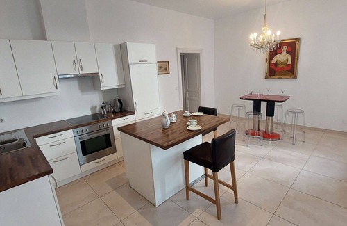 Alsergrund Apartment | Beautiful apartment for 4 guests with WIFI, TV, balcony and parking