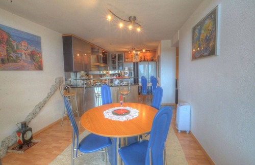 Ayent Apartment | Beautiful apartment for 8 guests with hot tub, TV, balcony and parking