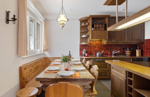Meierhof Apartment | Beautiful apartment for 7 people with WIFI, TV, balcony and parking