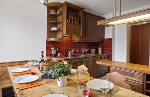 Meierhof Apartment | Beautiful apartment for 7 people with WIFI, TV, balcony and parking