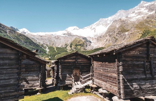 Saas-Fee Apartment | Beautiful apartment for 5 people with WIFI, TV and balcony