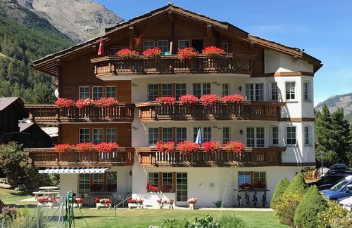 Saas Grund Apartment | Beautiful apartment for 4 people with WIFI, balcony and pets allowed