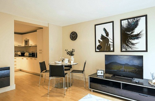 Castle Baynard Apartment | Beautiful apartment for 2 people with WIFI and TV