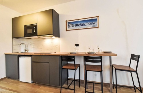 Bormio Apartment | Beautiful apartment for 3 guests with TV, terrace and pets allowed