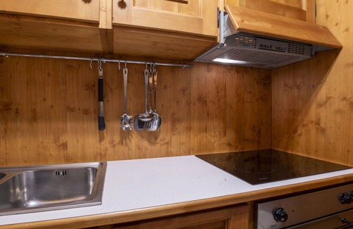 Bormio Apartment | Beautiful apartment for 4 guests with hot tub, WIFI, TV and pets allowed