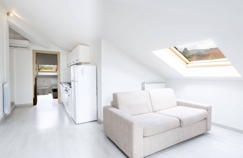 Meina Apartment | Beautiful apartment for 4 guests with A/C, pool, TV, balcony and parking