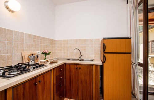 Fornole Apartment | Beautiful apartment for 5 people with WIFI, pool, A/C, TV and parking