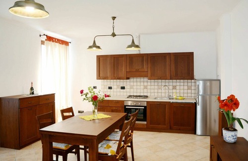 Albisola Superiore Apartment | Beautiful apartment for 5 people with WIFI, TV, patio, pets allowed and panoramic view