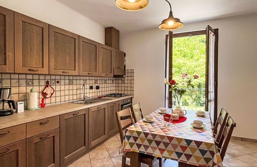 Savona Apartment | Beautiful apartment for 5 guests with WIFI, TV, patio, pets allowed, panoramic view and parking