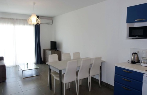 Macinaggio Apartment | Beautiful apartment for 6 people with A/C, TV, terrace, pets allowed and parking