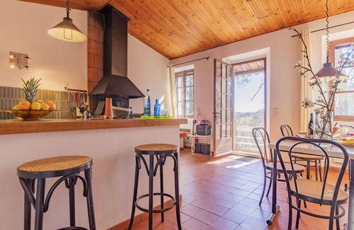 Puimichel Villa | Beautiful apartment in villa for 4 people with WIFI, patio, pets allowed, panoramic view and par.