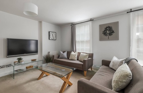 Winchester Apartment | Beautiful apartment in the centre of Winchester with parking!