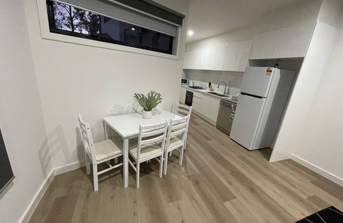 Laverton Apartment | Beautiful apartment in the heart of Laverton