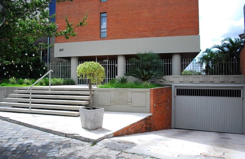Batel Apartment | Beautiful apartment in the best neighborhood of the city (BATEL)