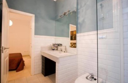 La Florida Apartment | Beautiful apartment in historical recently reformed building.