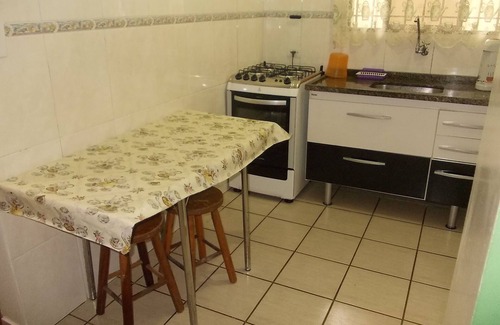 Toninhas Apartment | Beautiful Apartment in front of Toninhas Beach in Condominium with Pool