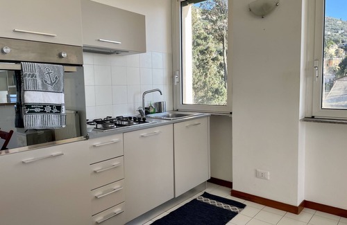 Nervi Apartment | Beautiful apartment in front of the sea—2minutes from the beach-parking included