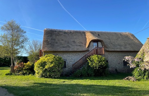 Plomeur Cottage | Beautiful apartment in a renovated farmhouse.