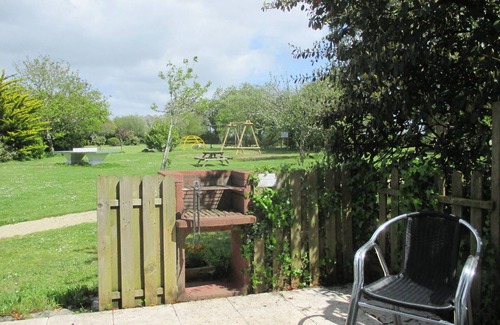 Plomeur Cottage | Beautiful apartment in a renovated farmhouse.