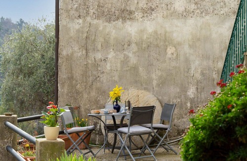 Imperia Villa | Beautiful apartment in villa for 4 people with WIFI and terrace