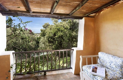 Liscia di Vacca Apartment | Beautiful apartment for 4 people with A/C, WIFI, pool, TV, terrace, pets allowed and parking