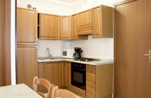 Bardolino Villa | Beautiful apartment in villa for 2 guests with WIFI, A/C, pool, TV and panoramic view