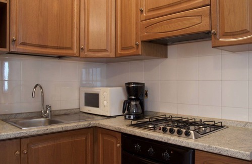 Bardolino Villa | Beautiful apartment in villa for 2 guests with WIFI, A/C, pool, TV and panoramic view