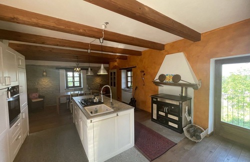 Bonvicino Apartment | Beautiful apartment for 6 guests with pool, TV, terrace and parking