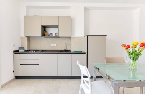Follonica Apartment | Beautiful apartment for 6 people with WIFI, A/C, TV, terrace and pets allowed