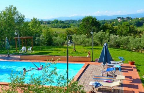 Fucecchio Villa | Beautiful apartment in villa for 4 guests with pool, A/C, WIFI and pets allowed