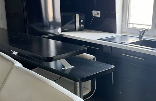 Quartier des Grandes-Carrieres Apartment | Beautiful apartment near Montmartre