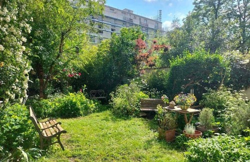 Quartier des Grandes-Carrieres Apartment | Beautiful apartment near Montmartre