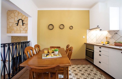 Mem Moniz House | Beautiful apartment in villa for 4 guests with A/C, pool, WIFI, TV and patio