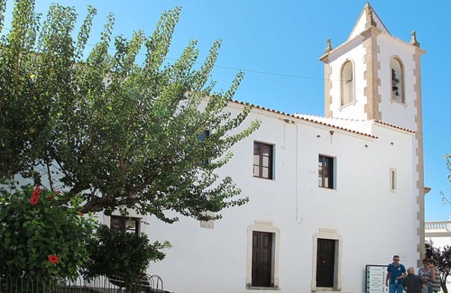 Mem Moniz House | Beautiful apartment in villa for 4 guests with A/C, pool, WIFI, TV and patio