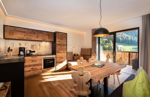 Collepietra Apartment | Beautiful Apartment “Sonnleiten Sonnenadler 1” with Mountain View